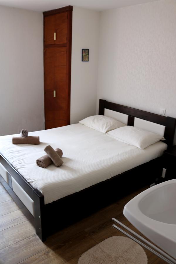 Auberge Saint Martin La Brigue Luaran gambar